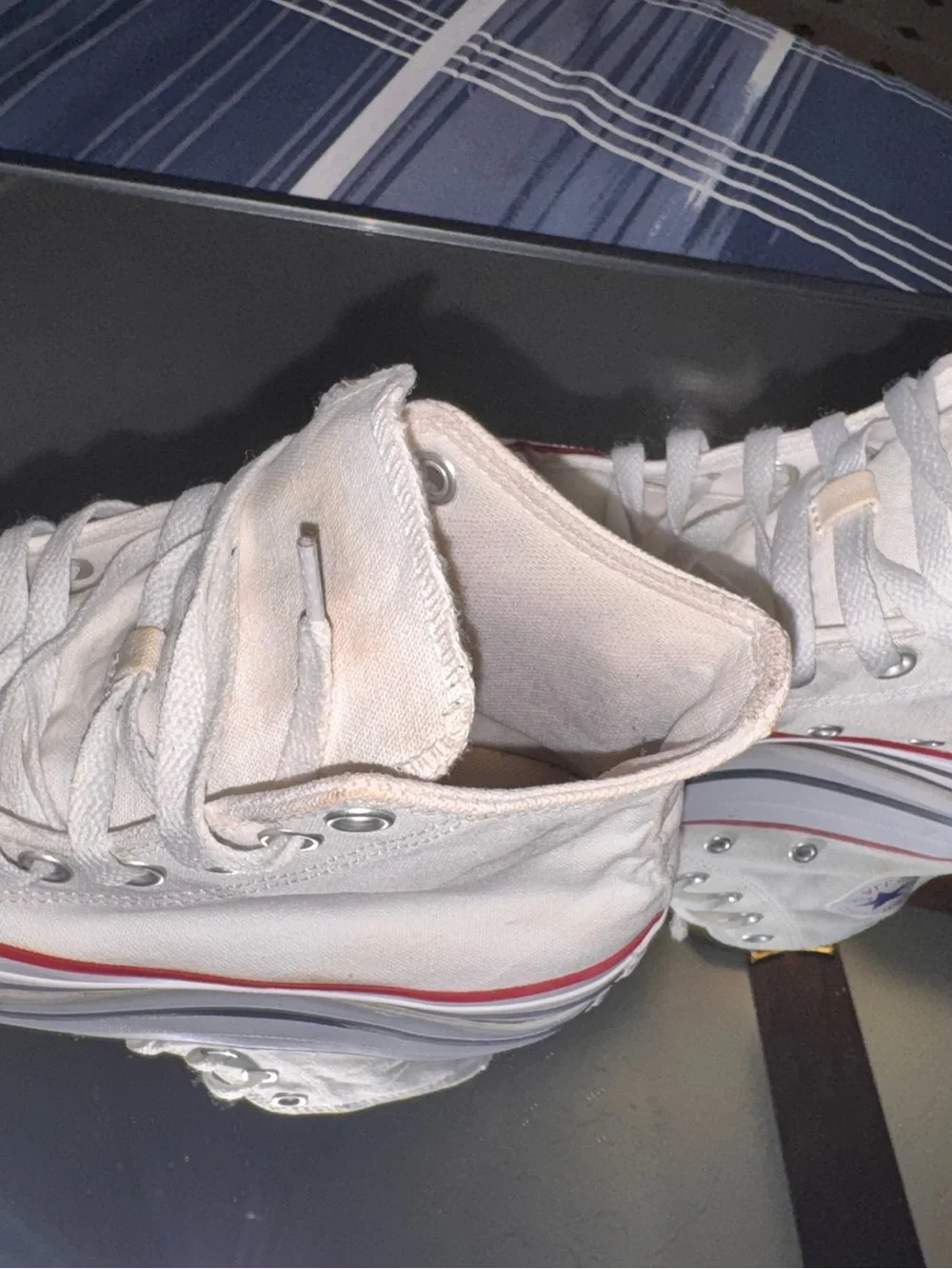 Converse white canvas